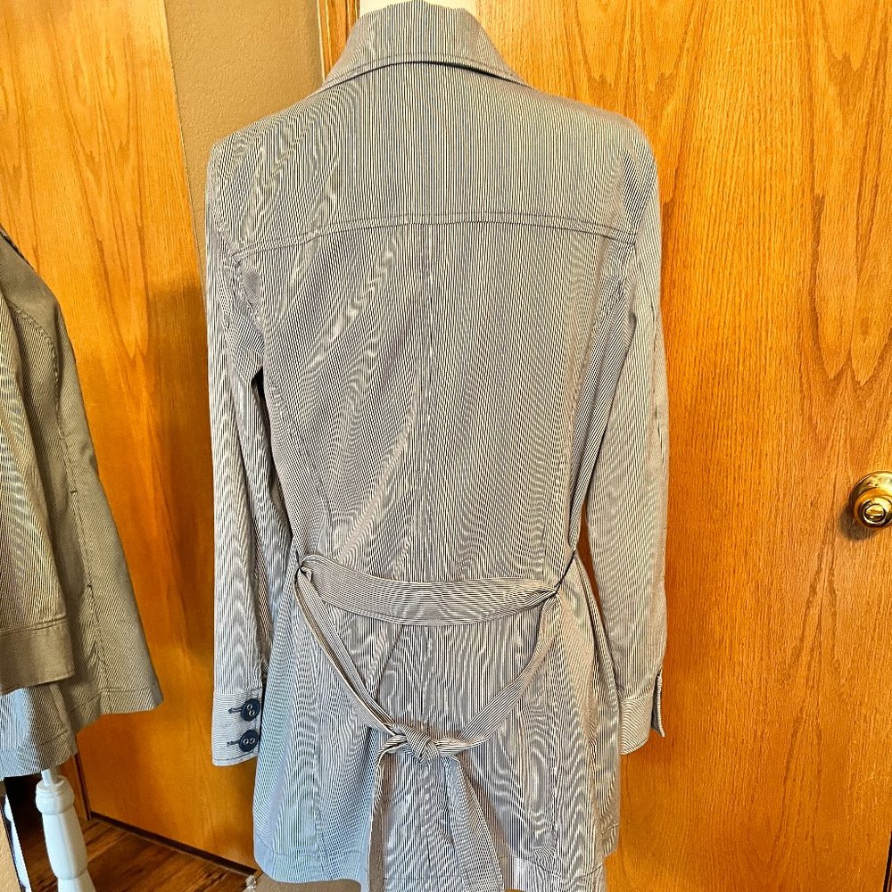 Sold - Picture 4 of 11